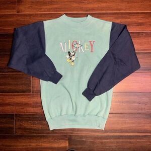 Vintage Disney Mickey Mouse Green and Navy Sweatshirt